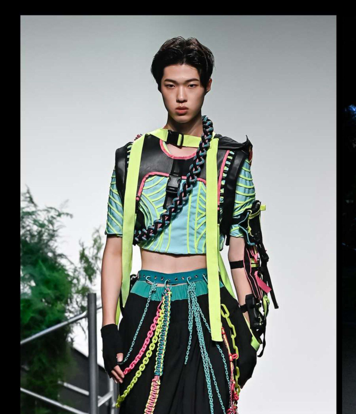 Look 02 in the studio shoot